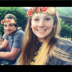 Meet your Posher, Katelyn